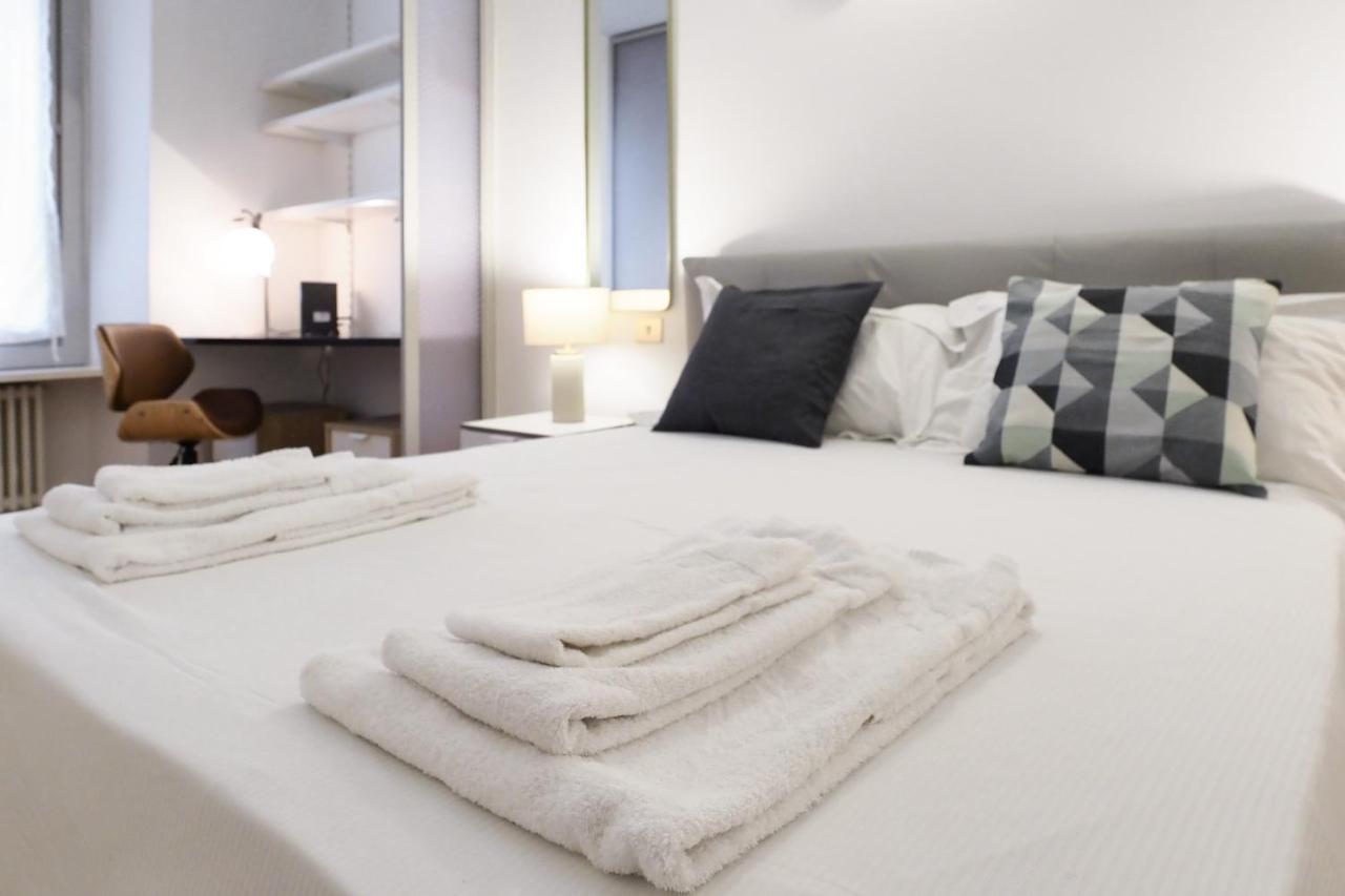 Mila Apartments Alessi มิลาน ภายนอก รูปภาพ