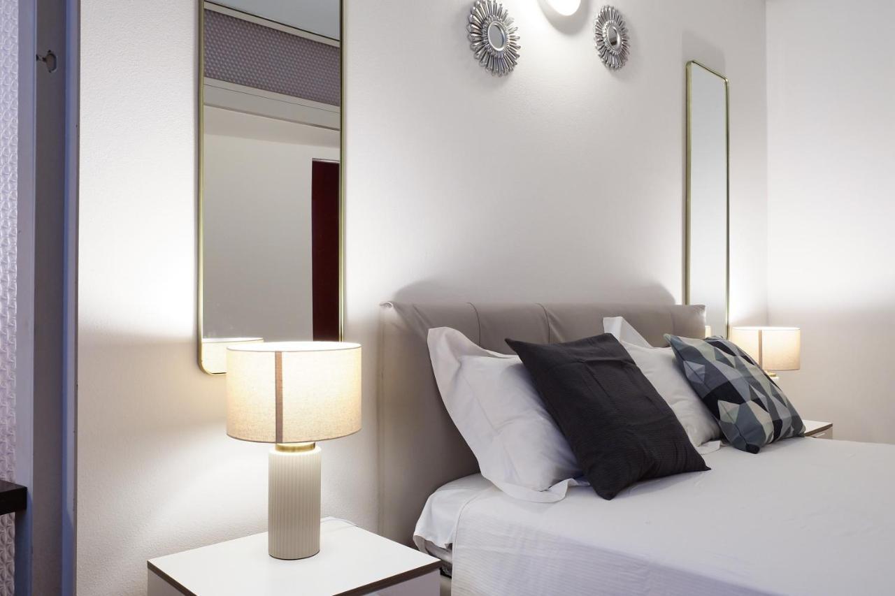 Mila Apartments Alessi มิลาน ภายนอก รูปภาพ